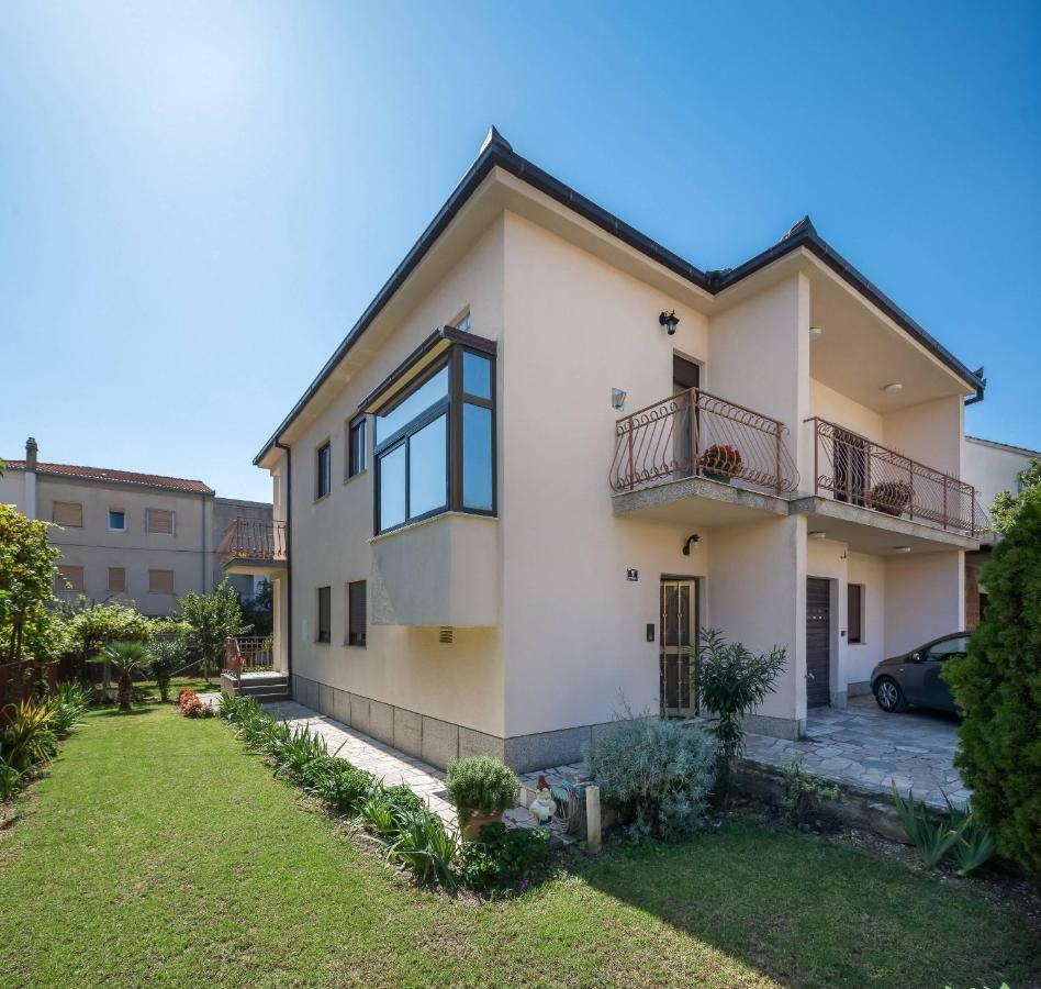 Apartment Novi Kaštela Екстериор снимка