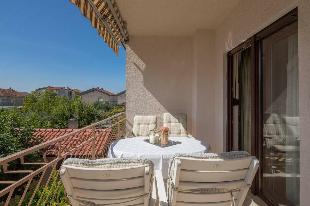 Apartment Novi Kaštela Екстериор снимка